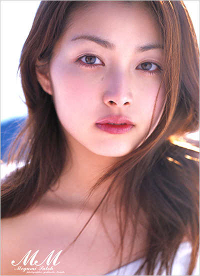 佐藤めぐみ写真集『MM』|ワニブックスオフィシャルサイト